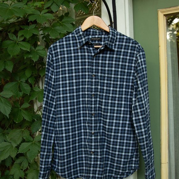 Banana Republic Luxe Flannel - Picture 2 of 3